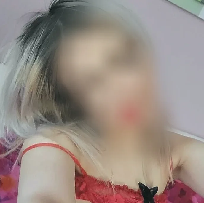 Catriona, 21